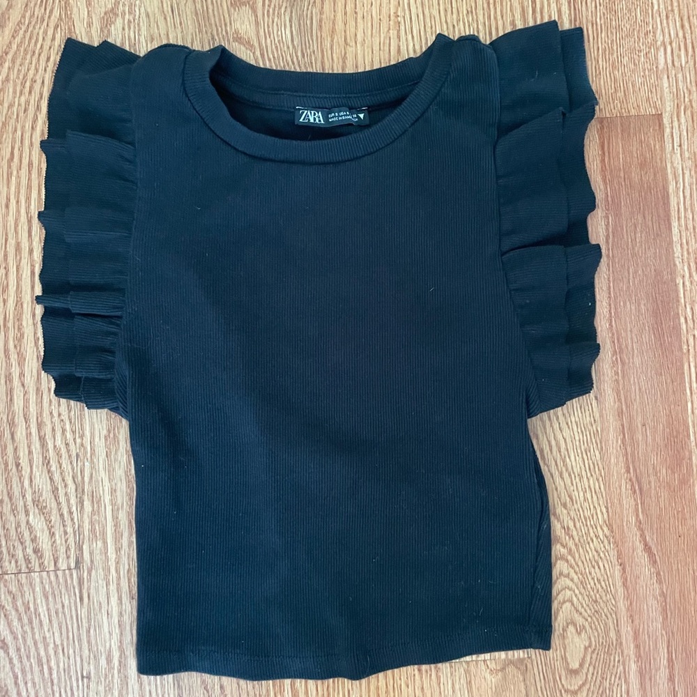 Zara ruffled black top size S